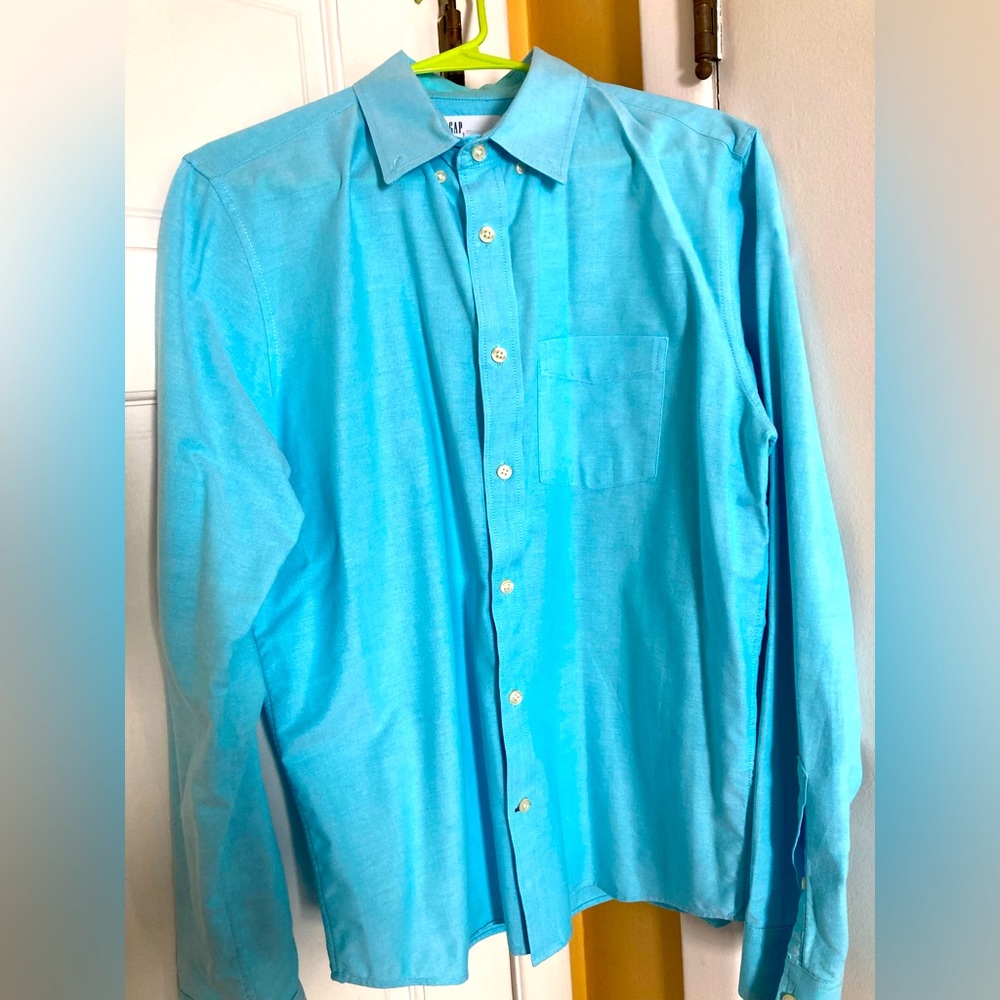 GAP men’s shirt in untacked fit